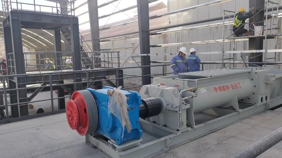 10-60m3/jam Kapasitas Brick Clay Double Shaft Mixer untuk pabrik pembuatan batu bata otomatis