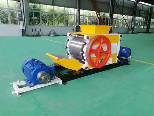 Double Tooth High Speed ​​Roller Crusher Baja Mangan Diameter Input 20mm