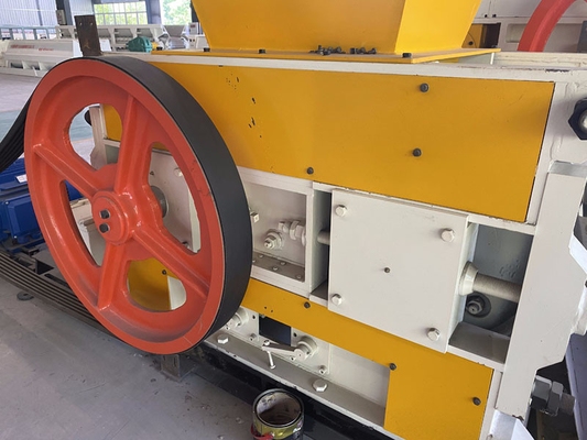 Lini Produksi Batu Bata Tanah Liat Penghematan Energi Mesin Roll Crusher Kecepatan Tinggi