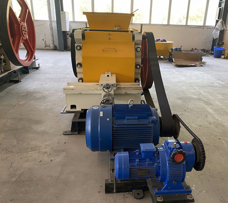 Peralatan Roller Hammer Crusher Mill Di Lini Produksi Tanah Liat