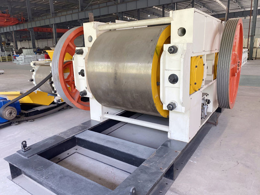 Peralatan Roller Hammer Crusher Mill Di Lini Produksi Tanah Liat