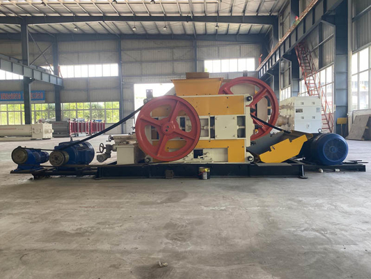 Mesin Roller Crusher Mill Berkecepatan Tinggi Halus Untuk Bahan Baku Lembut