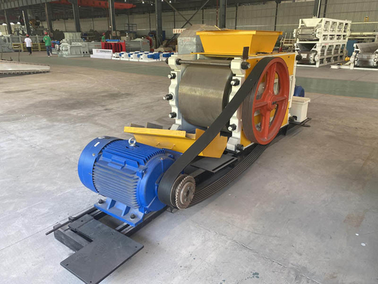 Mesin Roller Crusher Mill Berkecepatan Tinggi Halus Untuk Bahan Baku Lembut