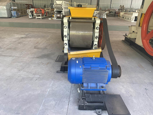 Mesin Roller Crusher Mill Berkecepatan Tinggi Halus Untuk Bahan Baku Lembut