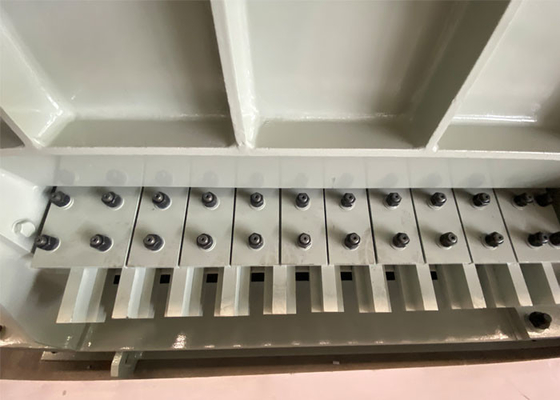 AC Motor Double Toothed Roll Crusher Untuk Mengolah Bahan Baku