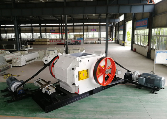 GS1210 Fine Roller Mill Crusher Kapasitas 70 - 90 t / jam Untuk Pembuatan Batu Bata Tanah Liat