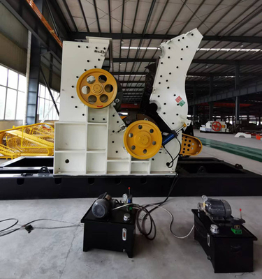 220V / 380V Peralatan Pengolahan Mineral Double Roller Crusher Hammer Mill