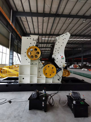 HC1200 * 2A 380V Hammer Mill Crusher Equipment Untuk Pengolahan Mineral