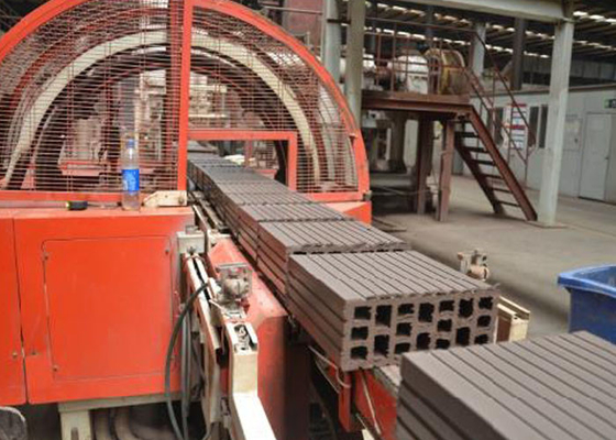 Kapasitas besar Mesin pembuatan batu bata tanah liat otomatis untuk proyek Tunnel Kiln With Dryer Chamber