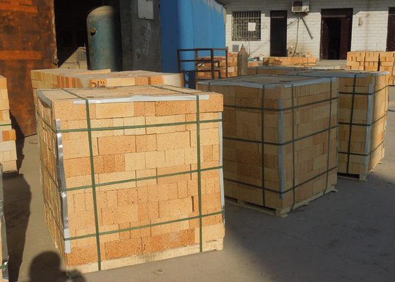 Bahan Bata Tahan Api Sintetis Anti Pengupasan Tunnel Kiln Fired Clay Bricks