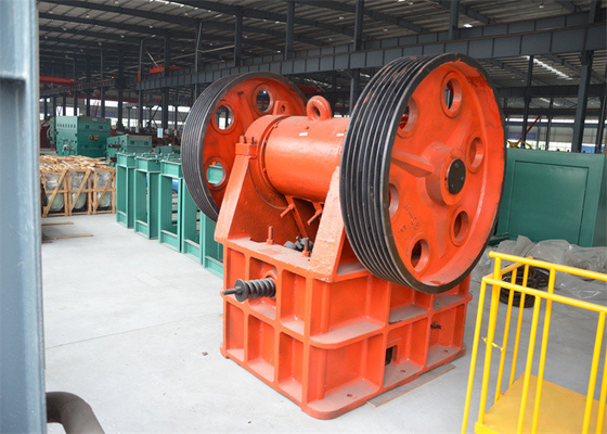 Mesin Jaw Roller Crusher Untuk Lini Produksi Clay Brick Tunnel Kiln